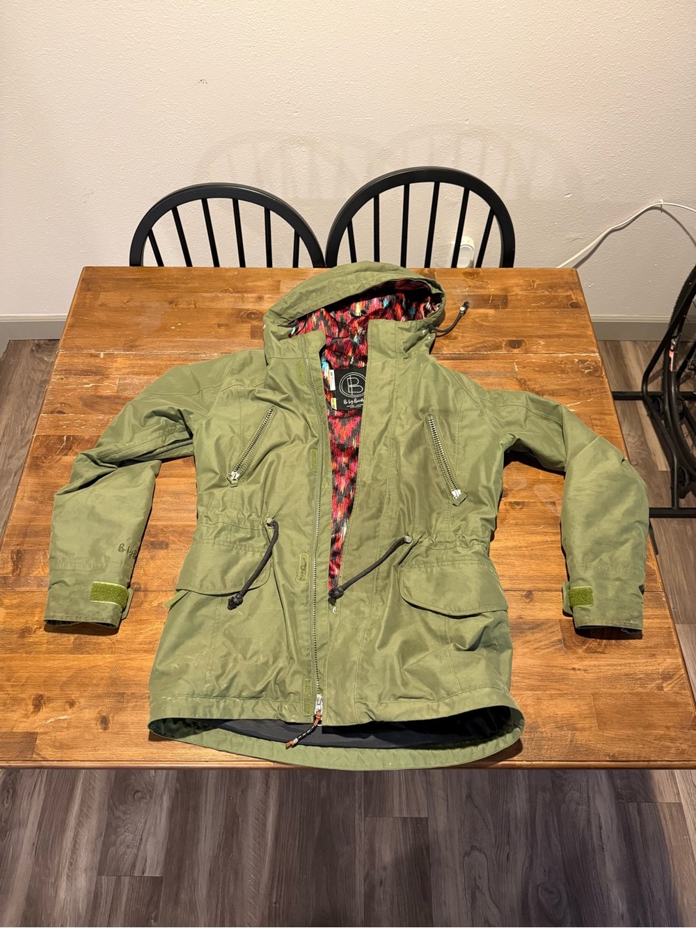 Burton Olive Green Ski Jacket with Red Patterned Lining